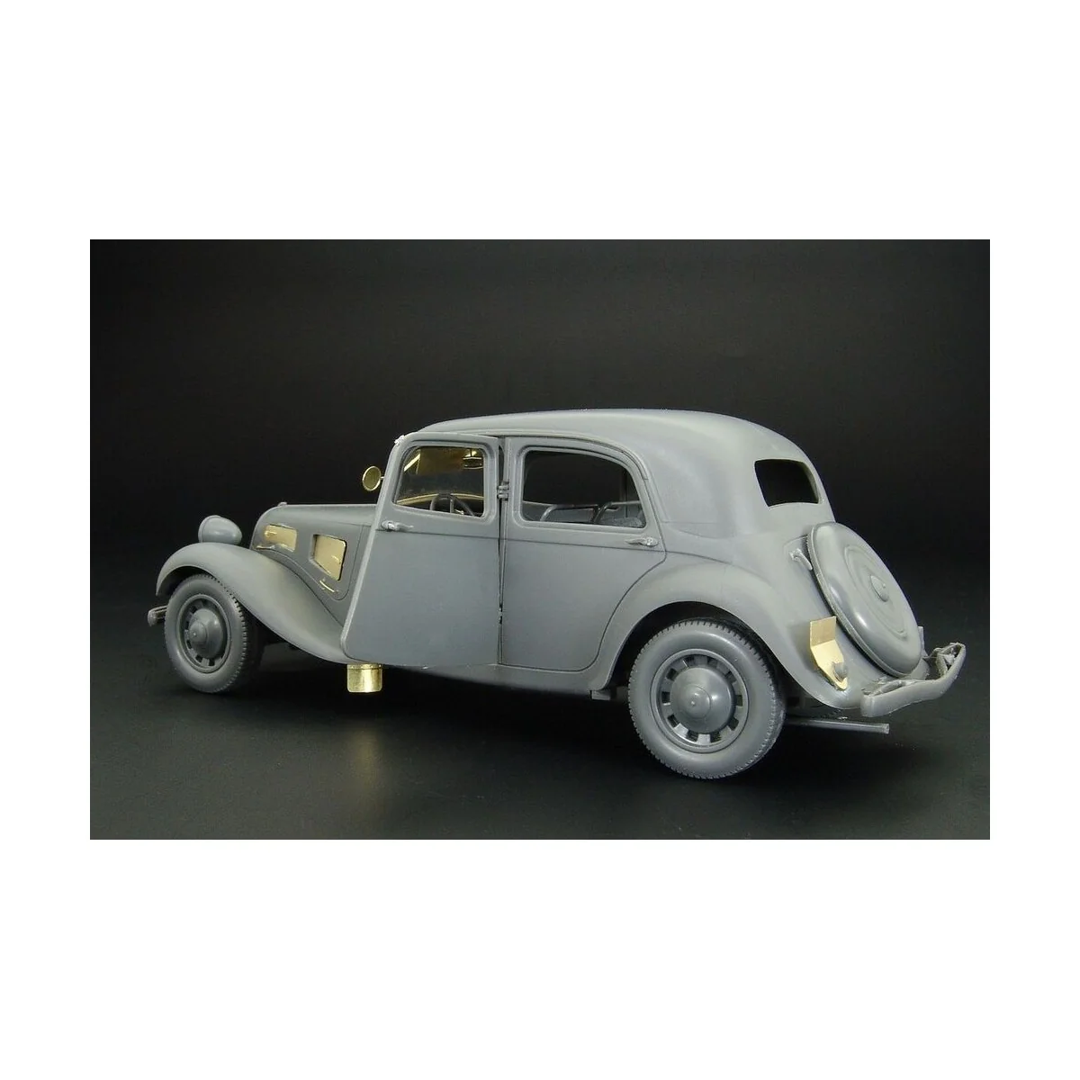 Citroen 11CV, 1/35 - Hauler HLU35019