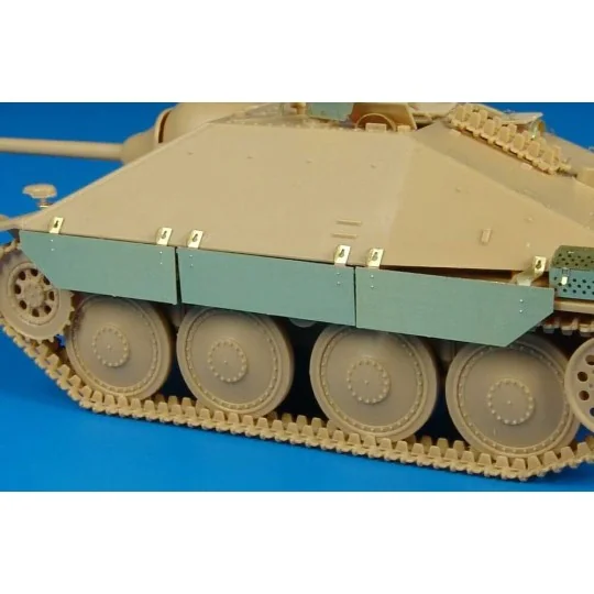 Hetzer schuerzen, 1/35 - Hauler HLU35035