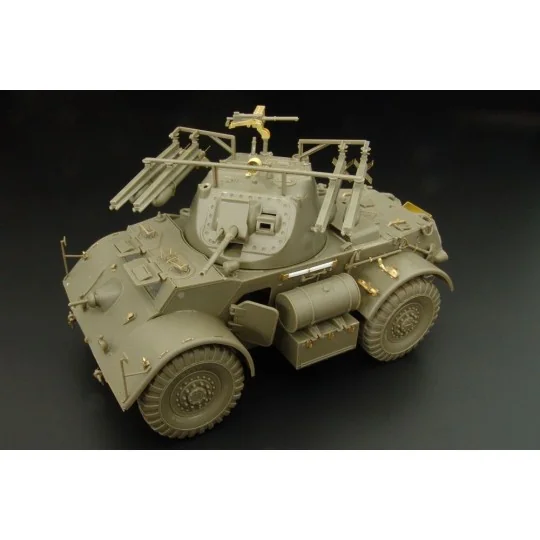 T17E1 Staghound Mk I w 60LB Rocket Launch, 1/35 - Hauler HLU35056