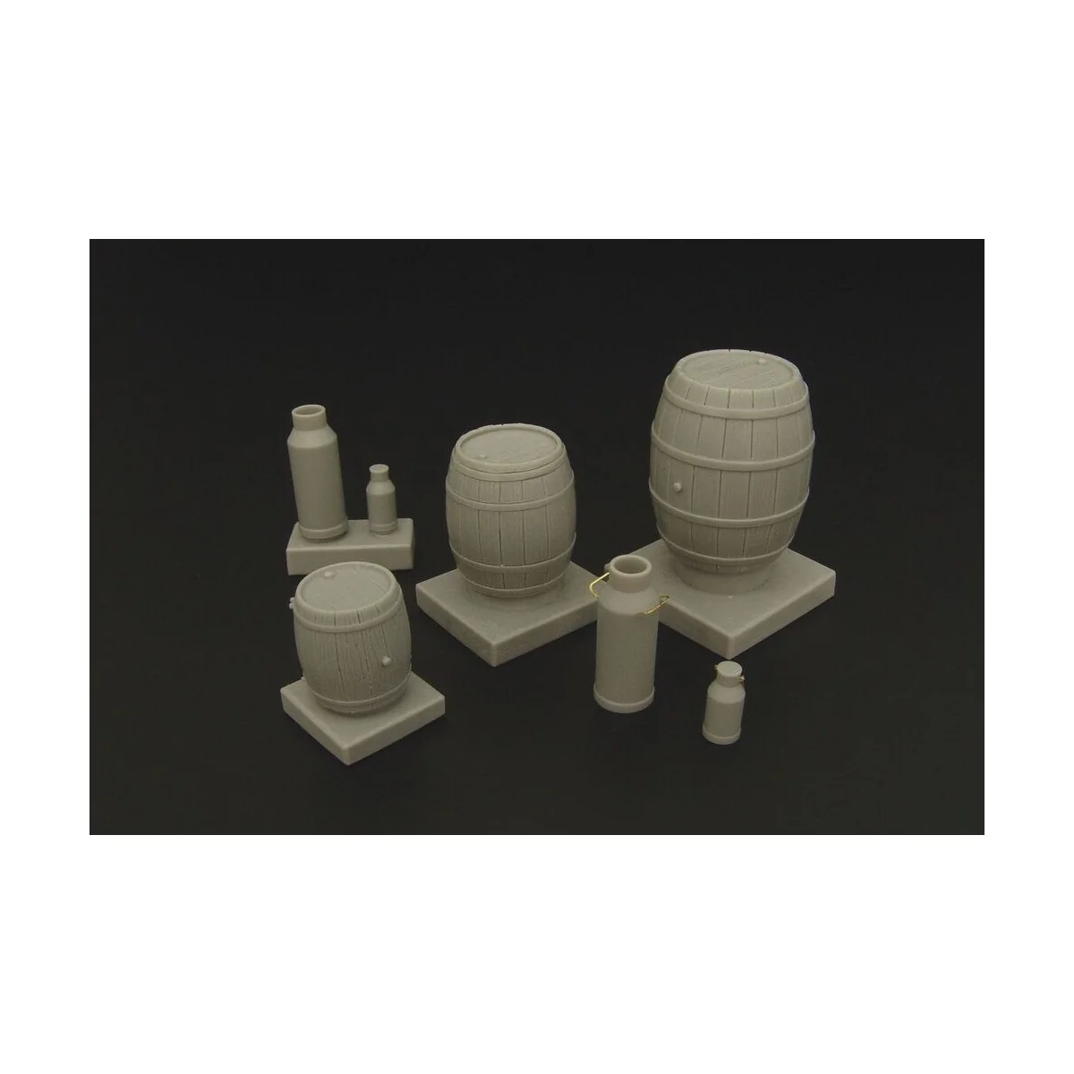 Wooden barrels and milk cans, 1/35 - Hauler HLU35080