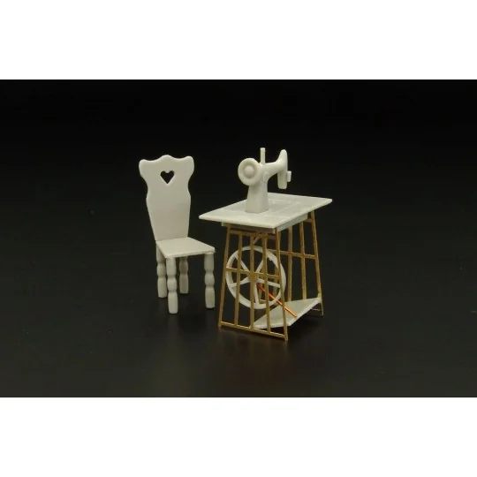 Singer sewing machine, 1/35 - Hauler HLU35085