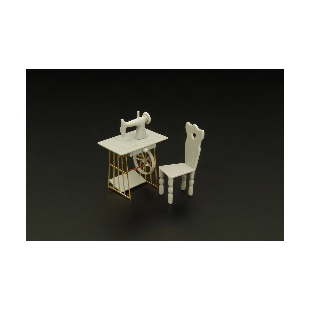 Singer sewing machine, 1/35 - Hauler HLU35085