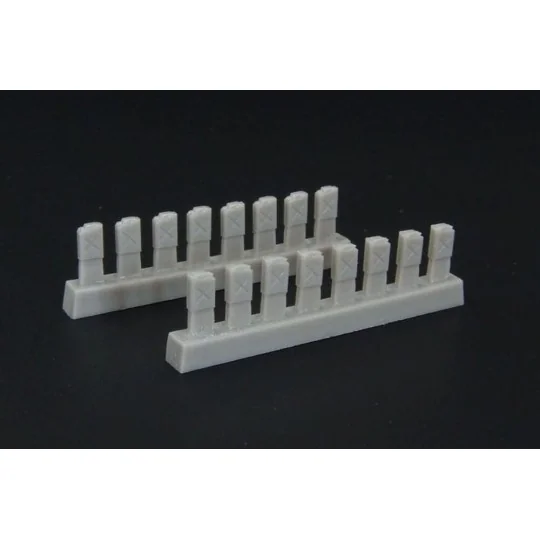 U S fuel cans, 1/144 - Brengun BRL144009