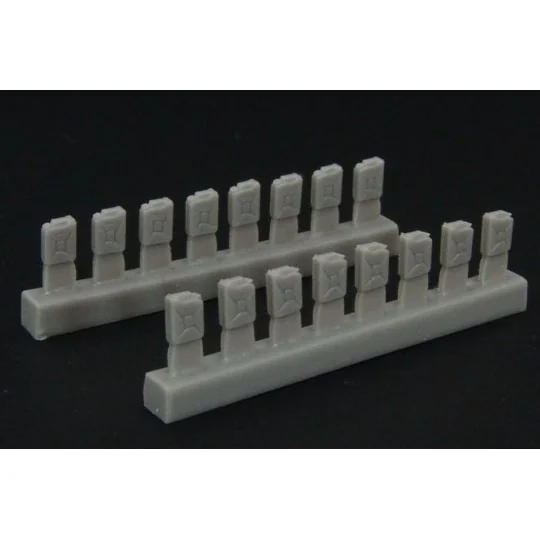 German fuel cans, 1/144 - Brengun BRL144010