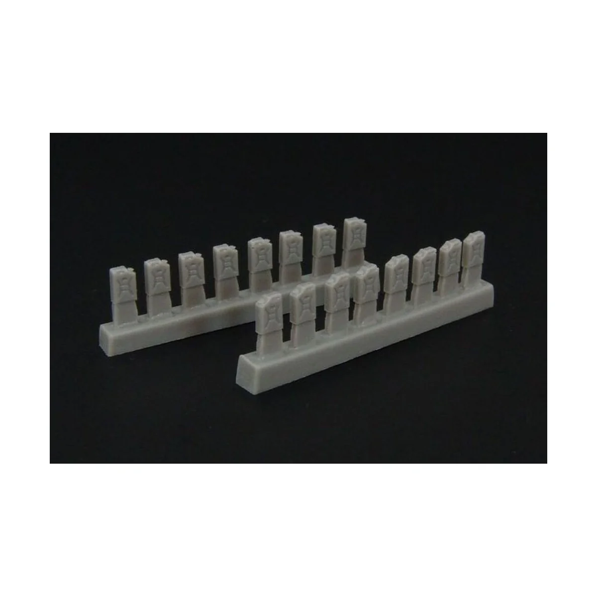 Modern fuel cans, 1/144 - Brengun BRL144011