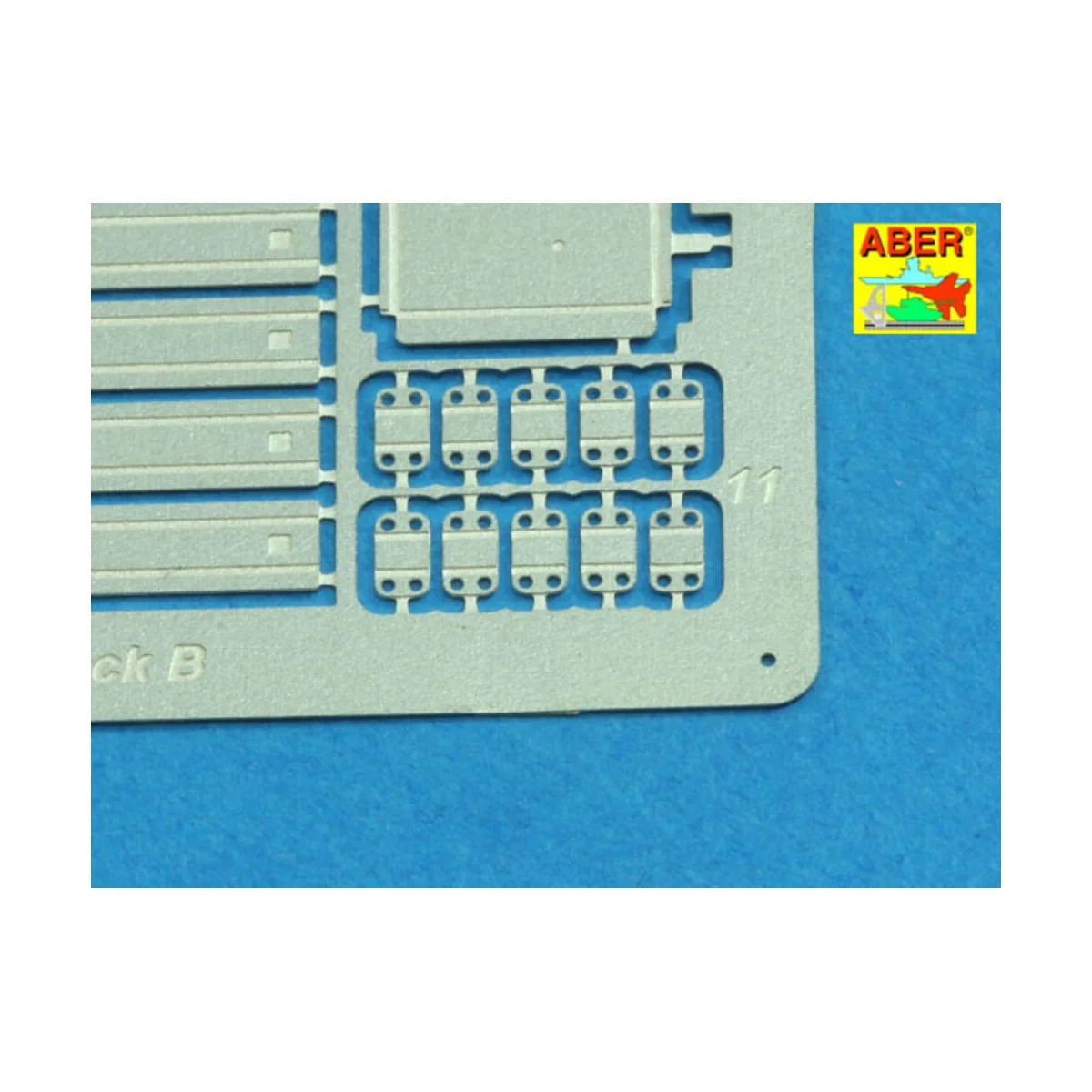 Ammo stowage rack type B for long rounds, 1/16 - Aber Models 16 075B