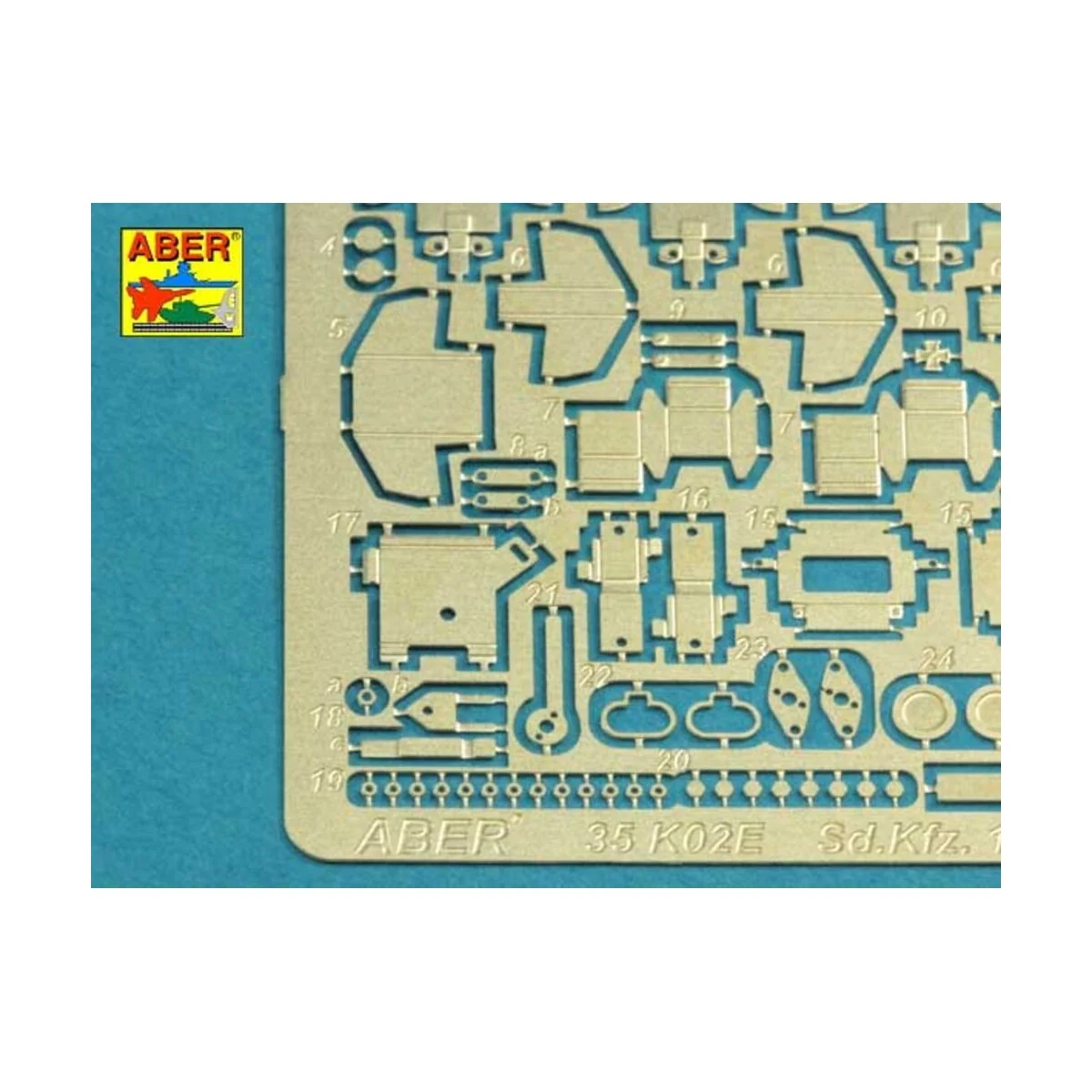 Pz.Kpfw. V Ausf.D & A (Sd.Kfz.171) Panther, 1/35 - Aber Models 35 K02M