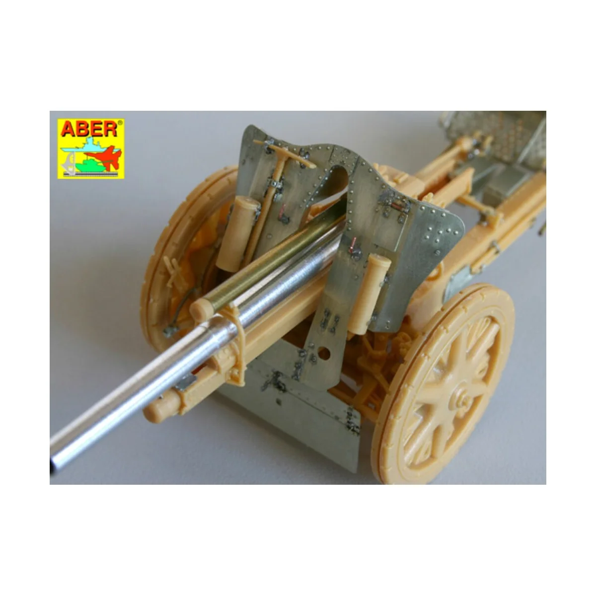 German 105 mm howitzer LeFH 18, 1/35 - Aber Models 35154