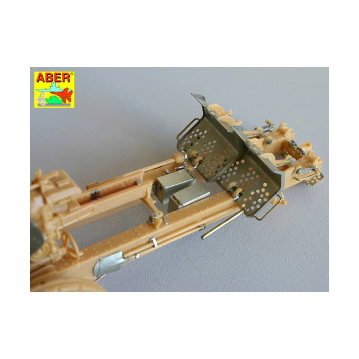 German 105 mm howitzer LeFH 18, 1/35 - Aber Models 35154