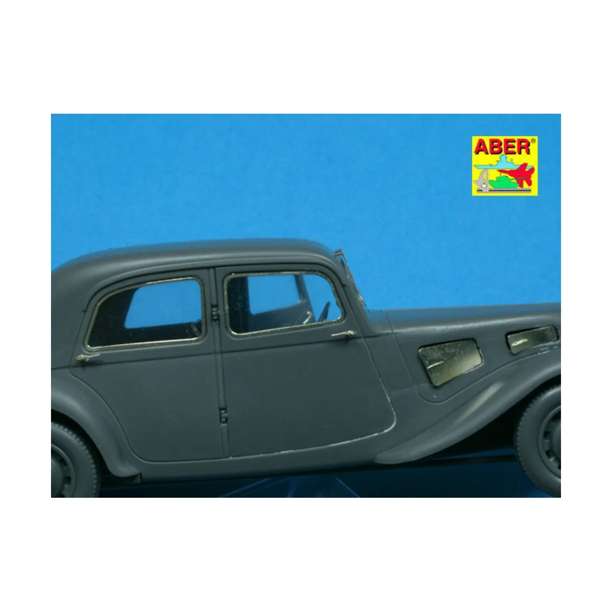 Citroen 11CV, 1/35 - Aber Models 35231