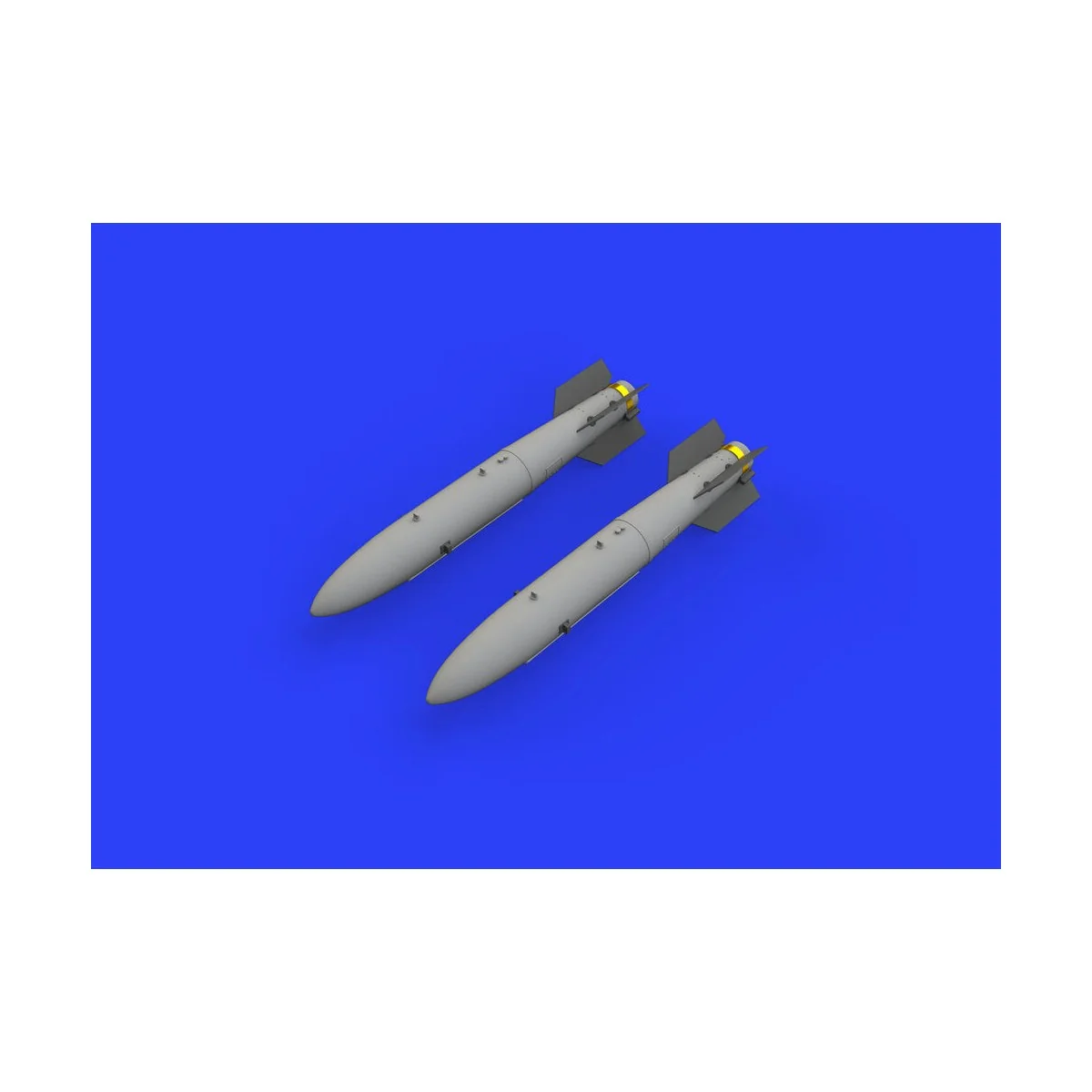 B43-0 Nuclear Weapon w/SC43-4/-7 tail assembly, 1/48 - Eduard Acces...