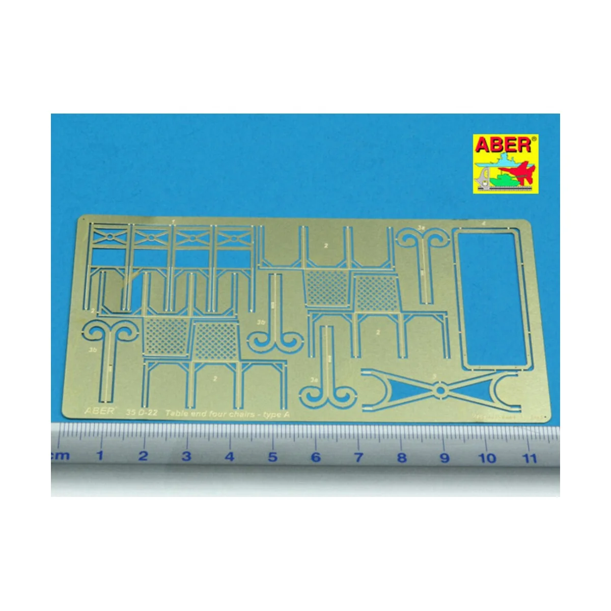 Table & four chairs type A, 1/35 - Aber Models 35D-22