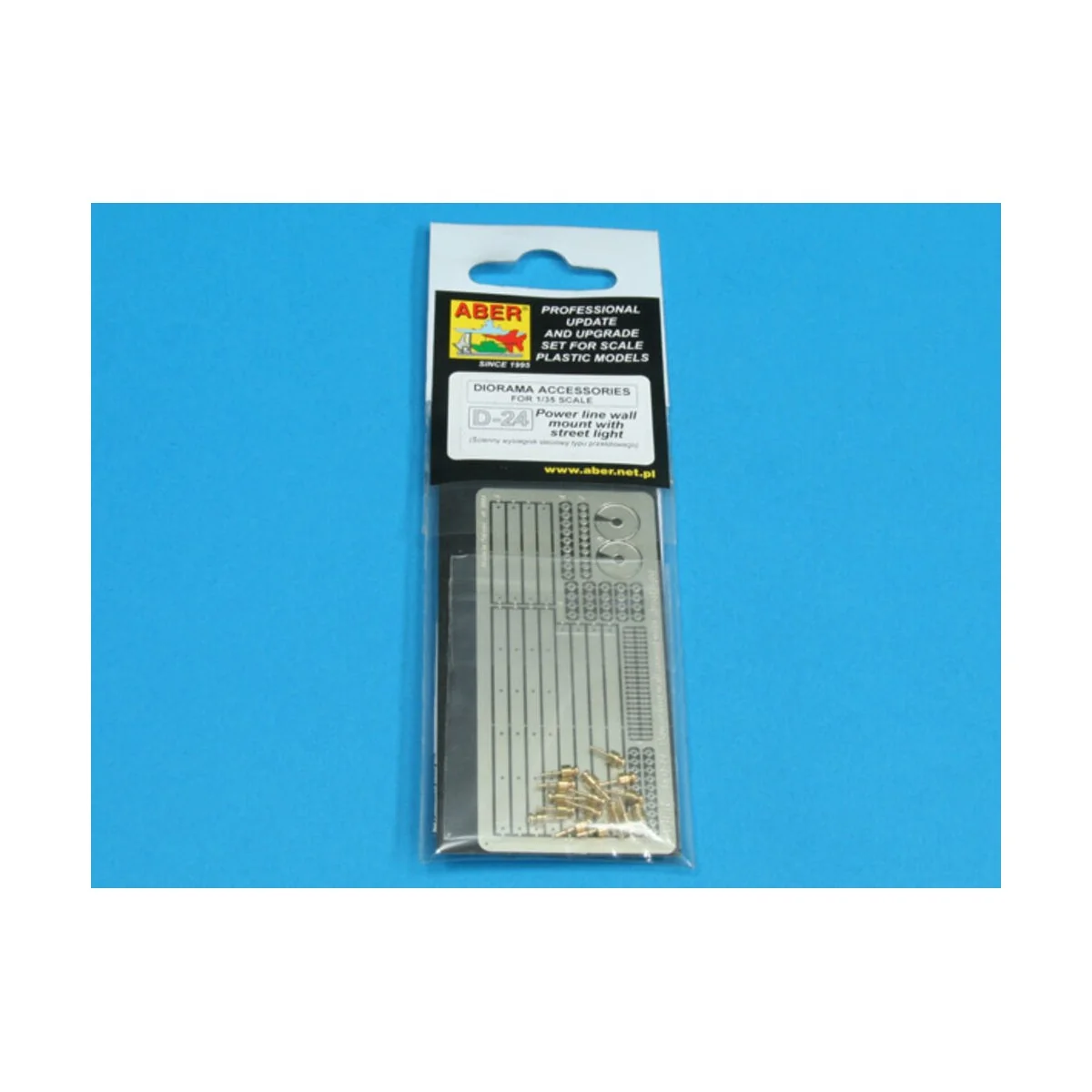 Power line wall mount with street light, 1/35 - Aber Models 35D-24