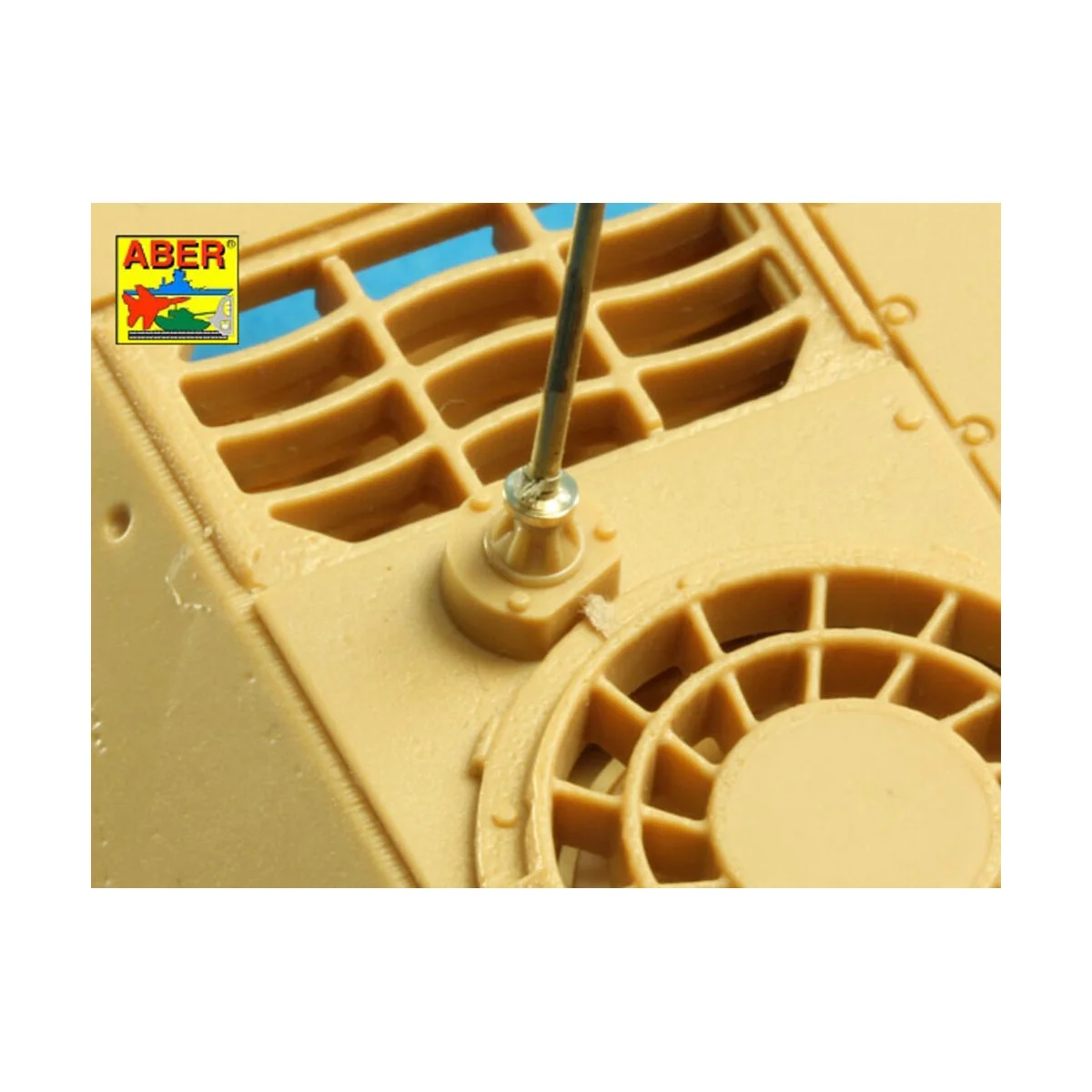 German 2m aerials with rings x 3 - Aber Models R-42