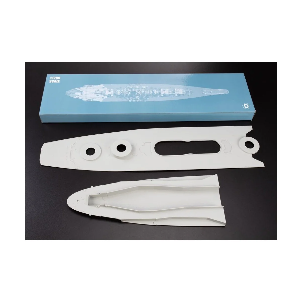 YAMATO Battleship PREMIUM, 1/200 - Glow2B Modellbau 5058052000
