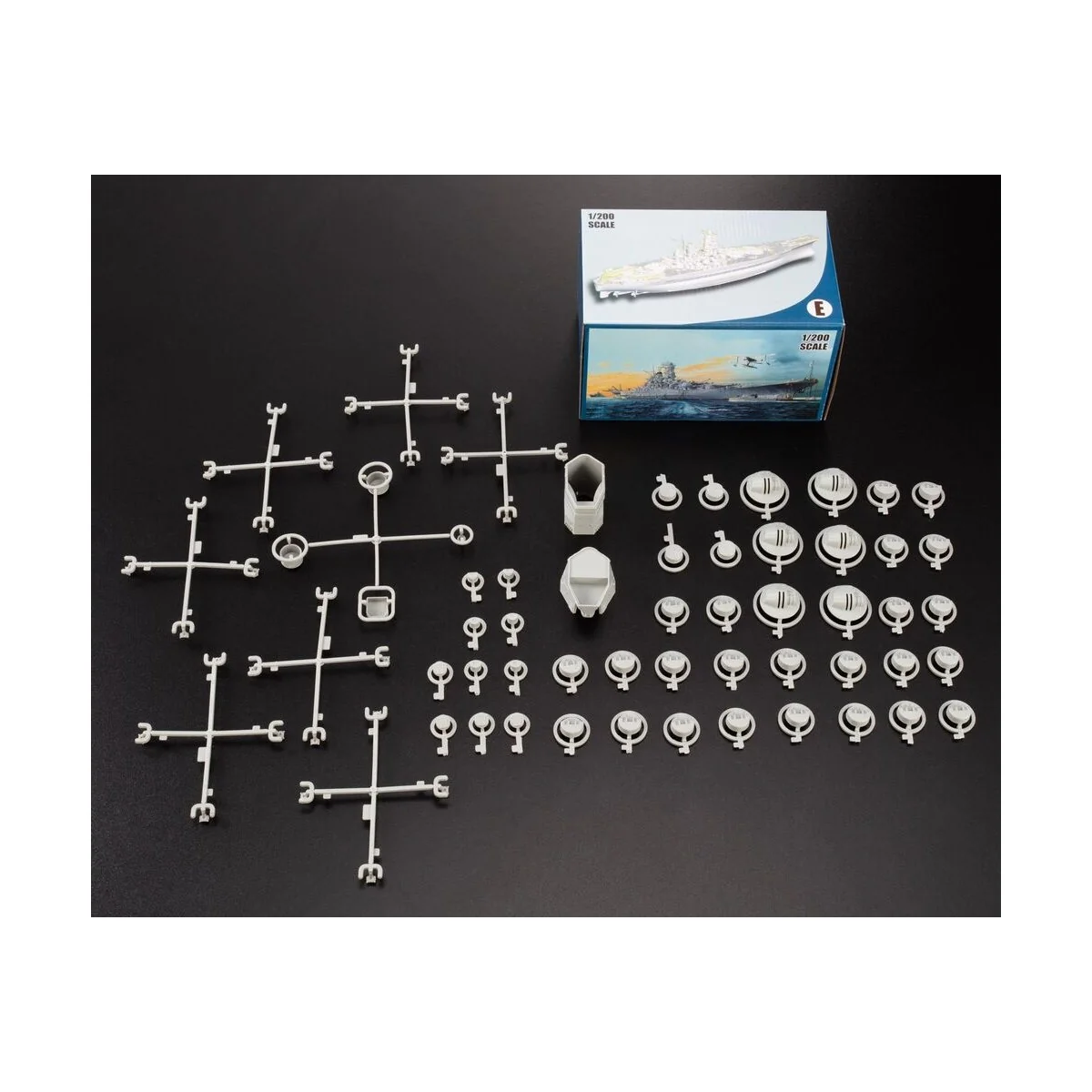 YAMATO Battleship PREMIUM, 1/200 - Glow2B Modellbau 5058052000