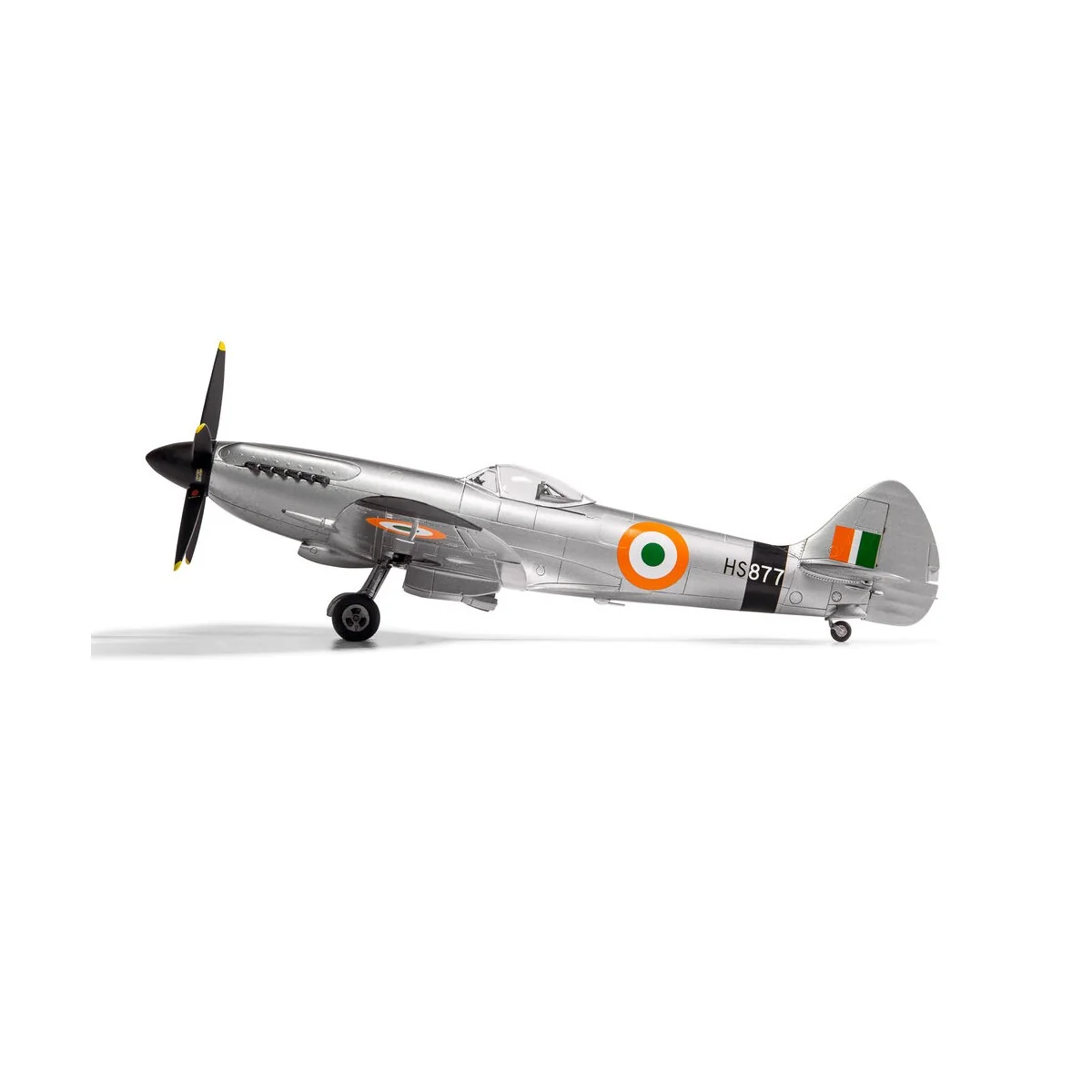 Supermarine Spitfire F Mk.XVIII, 1/48 - Airfix A05140