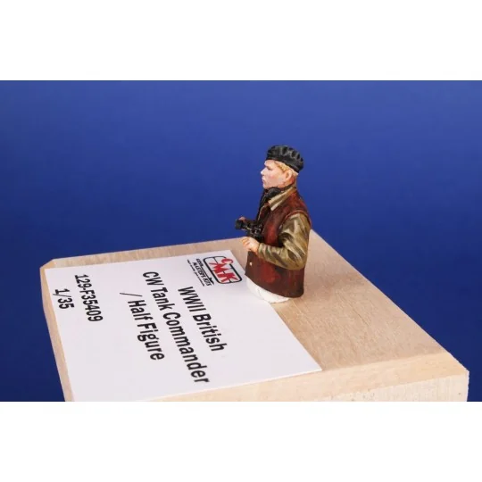 WWII British CW Tank Commander / Half Figure, 1/35 - CMK 129-F35409