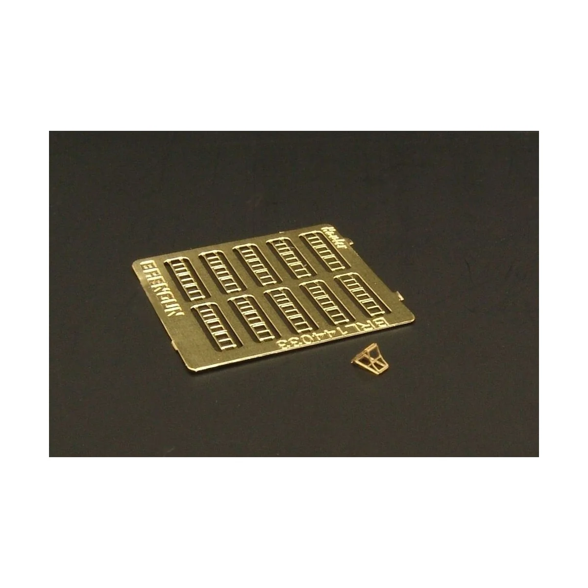 Luftwaffe wheel chocks (10pcs), 1/144 - Brengun BRL144033