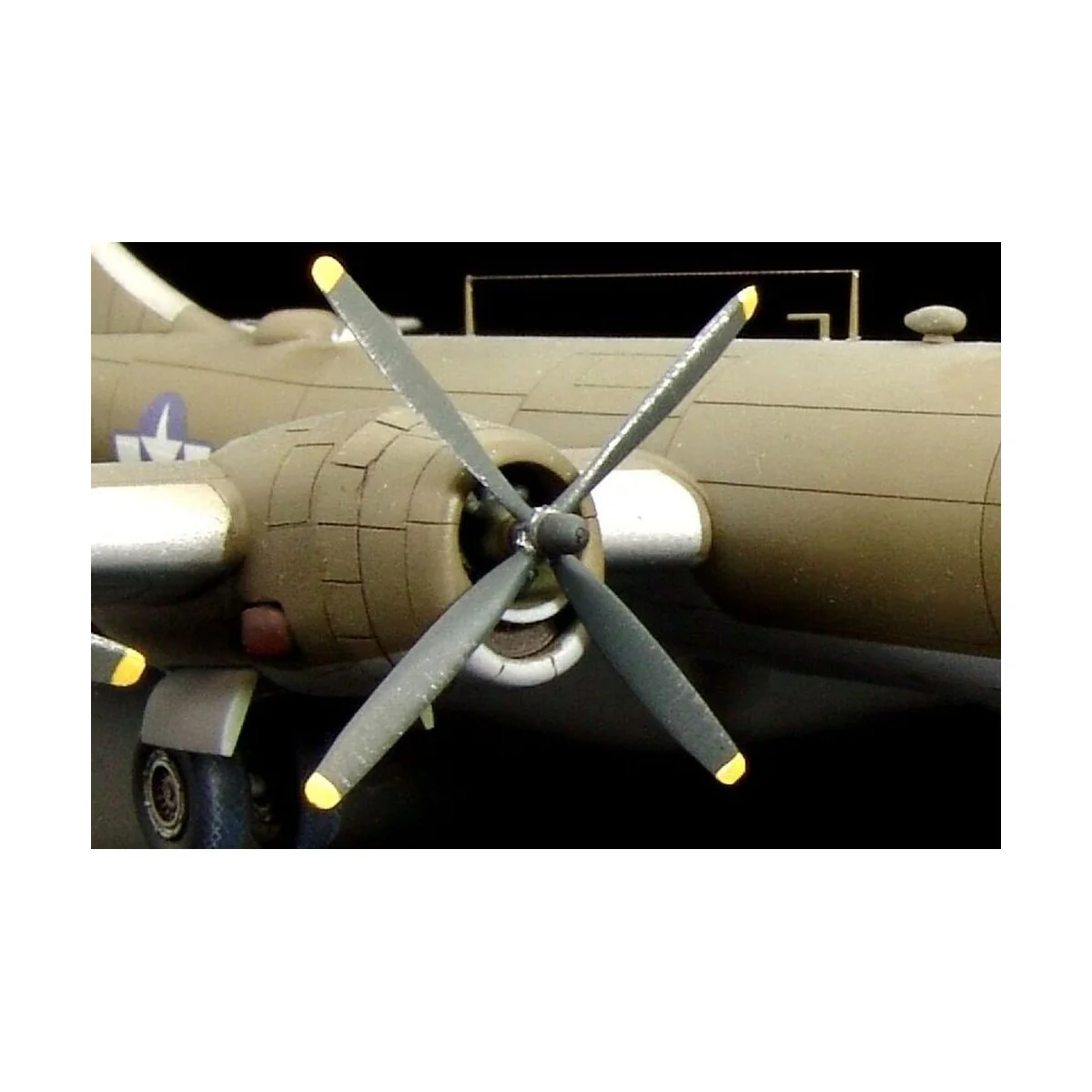 Proppelers for B29 Superfortress, 1/144 - Brengun BRL144037