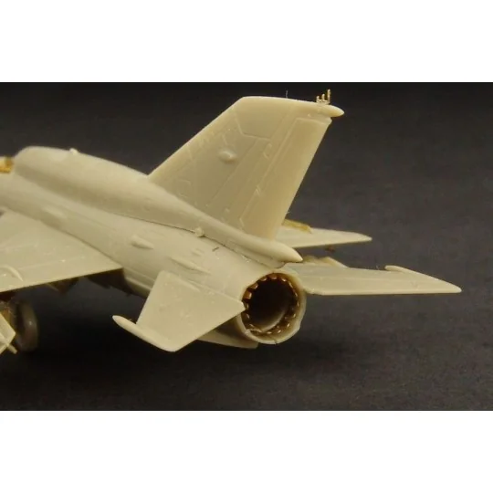 Mig-21 SMT (Eduard), 1/144 - Brengun BRL144042