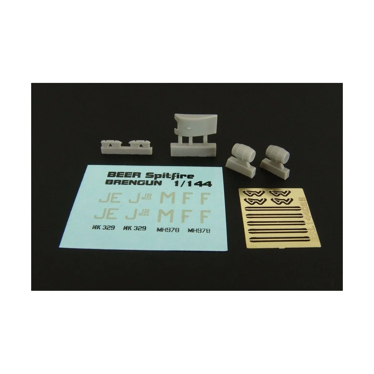 Beer Spitfire Mk IX, 1/144 - Brengun BRL144085