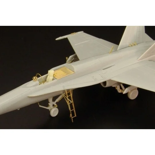 F-A-18C (Revell), 1/144 - Brengun BRL144110