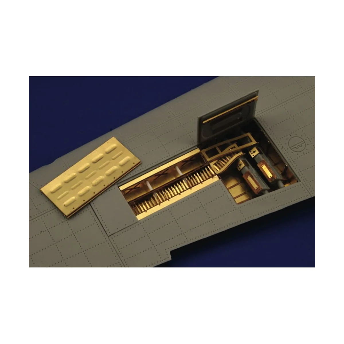 B-24 bomb bay Hasegawa, 1/72 - Eduard Accessories 72489 B-24 bomb bay Hasegawa, 1/72 - Eduard Accessories 72489