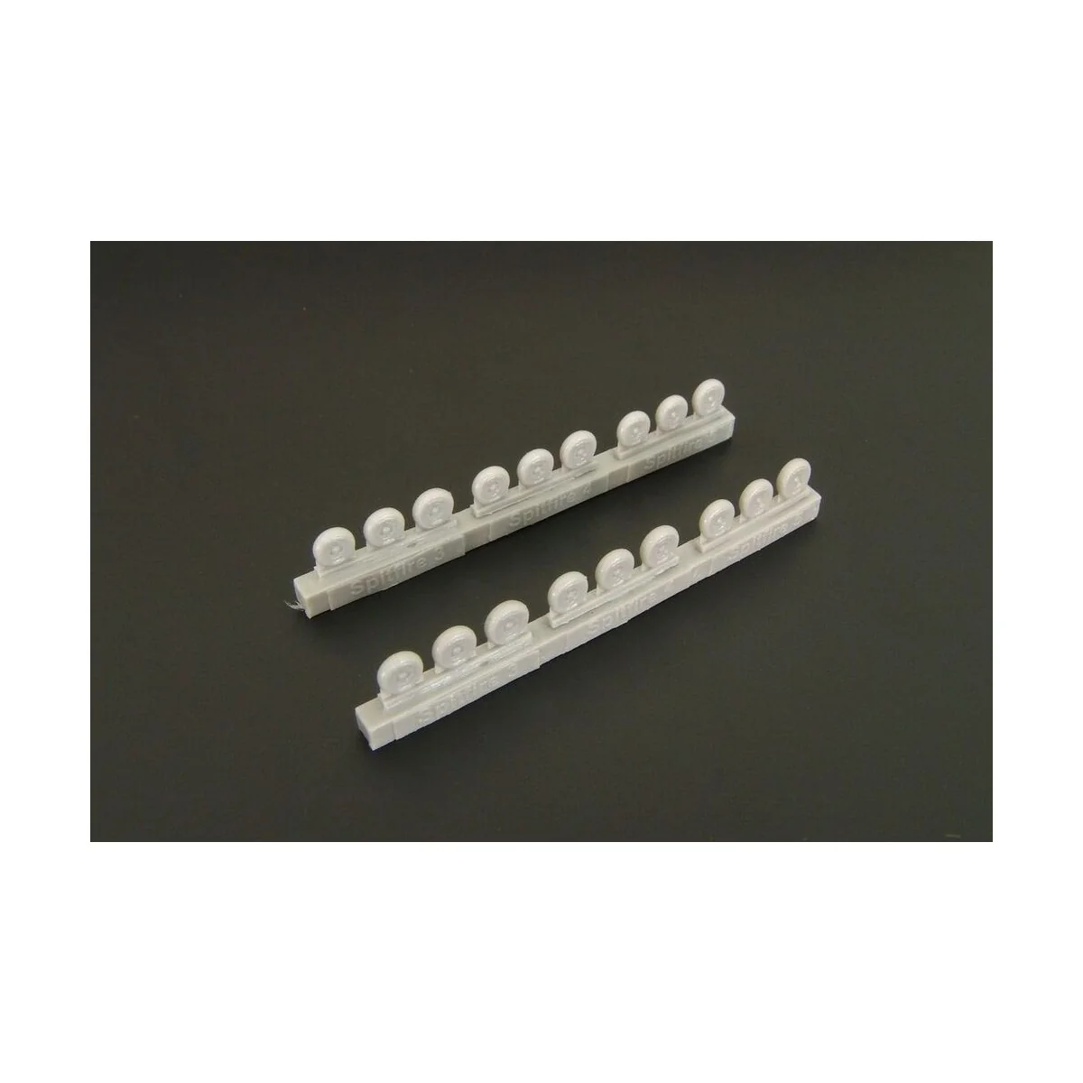 Spitfire wheels set (3 types of tires and spokes), 1/144 - Brengun ...