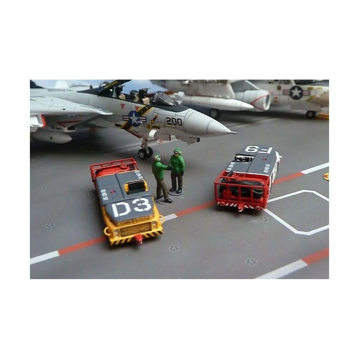 MD-3 USN Fire tractor small, 1/144 - Brengun BRS144029