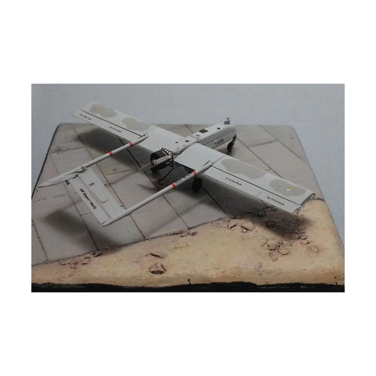 RQ-7B Shadow UAV, 1/72 - Brengun BRS72011