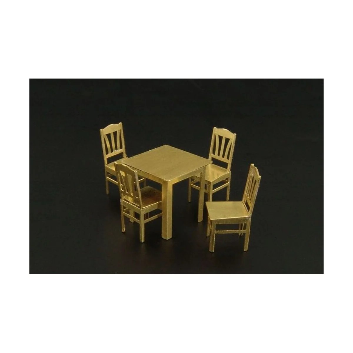 Table and chairs, 1/72 - Brengun BRL72013