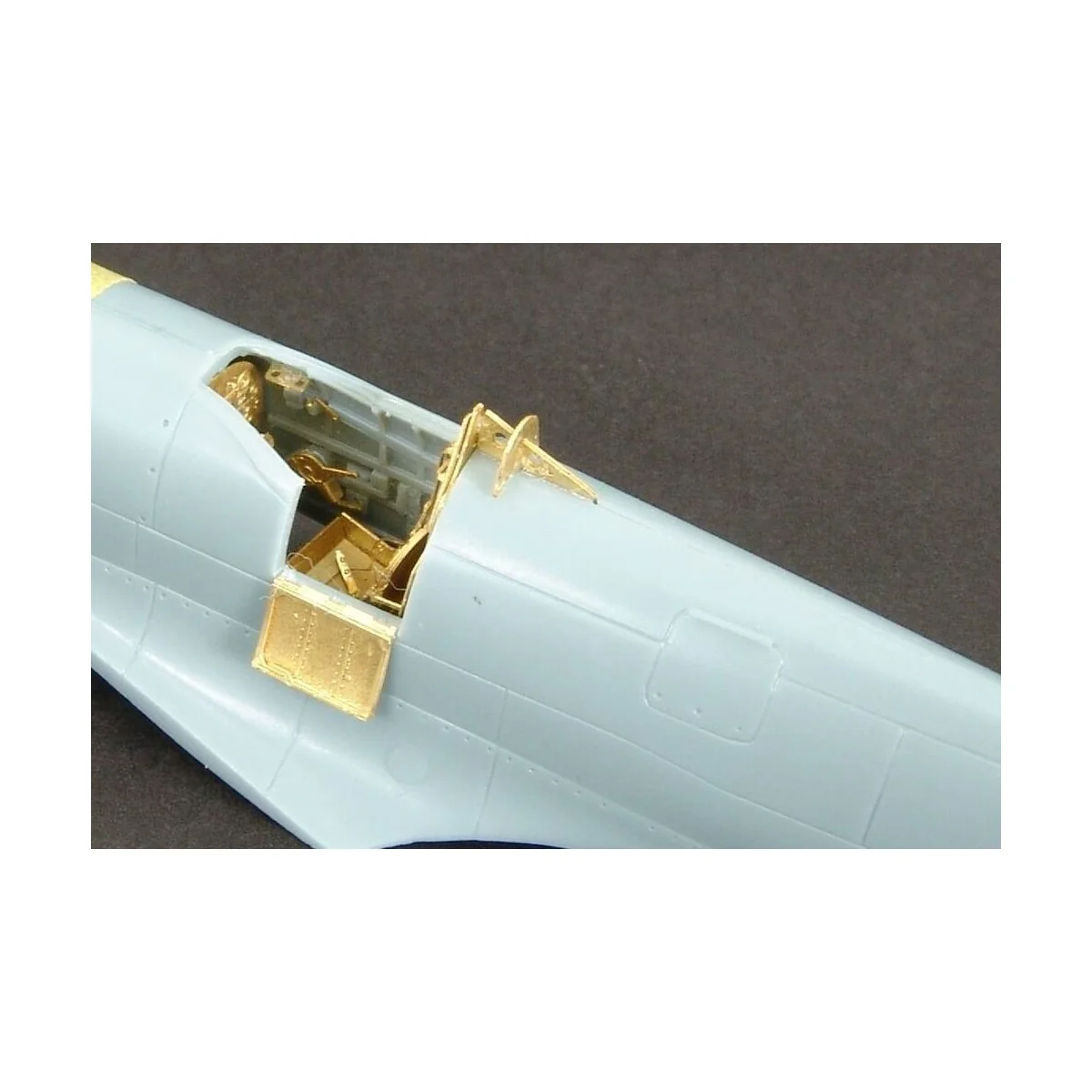 Spitfire LF Mk XVI (Sword72052), 1/72 - Brengun BRL72029
