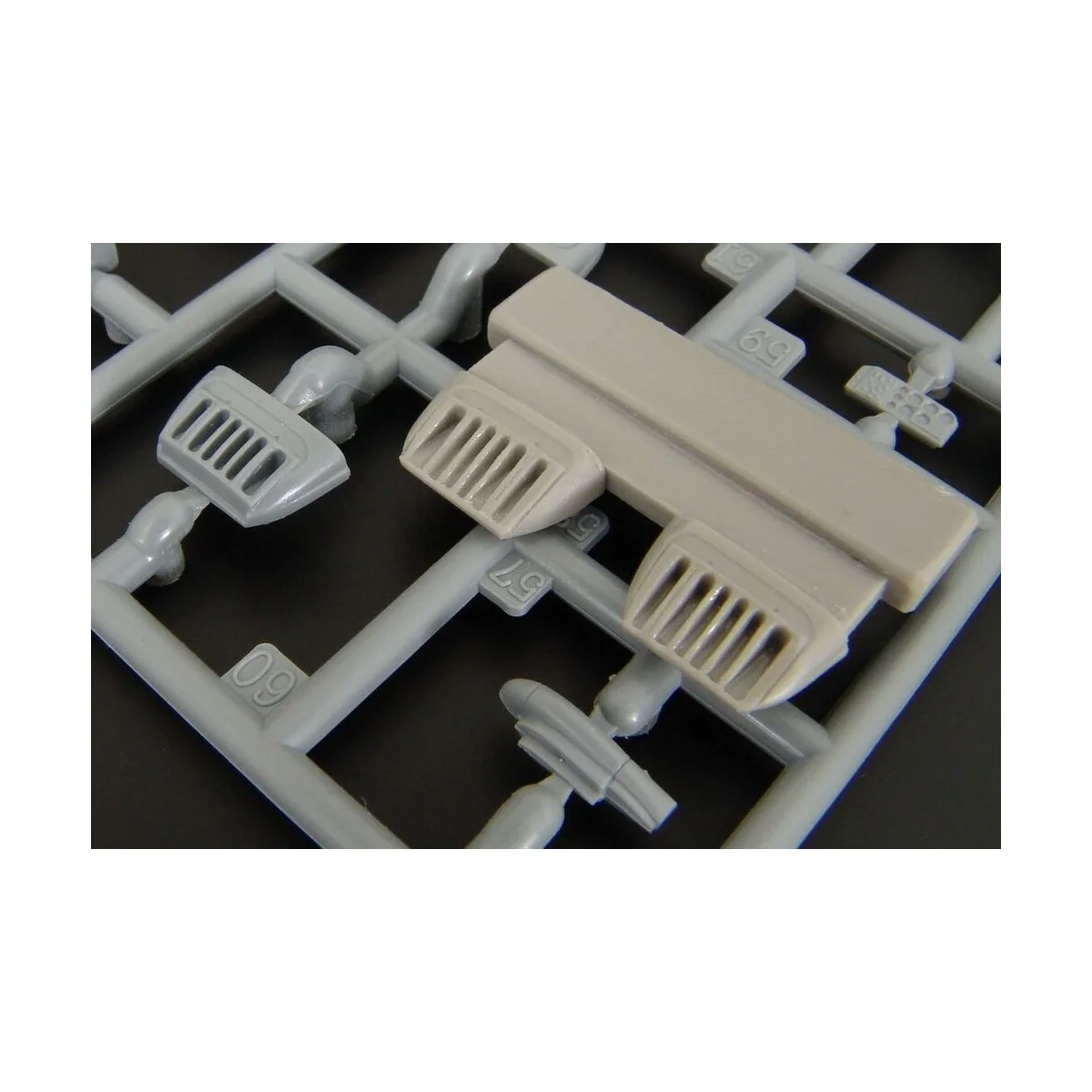 AH-1G Cobra air intake correction set (Special hobby), 1/72 - Breng...