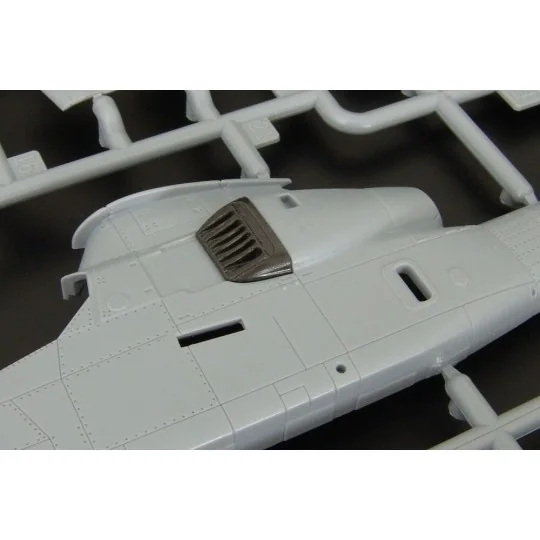 AH-1G Cobra air intake correction set (Special hobby), 1/72 - Breng...