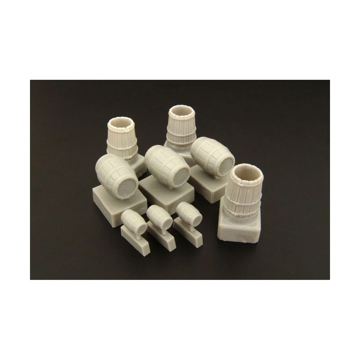 Wooden barrels and buckets, 1/72 - Brengun BRL72082