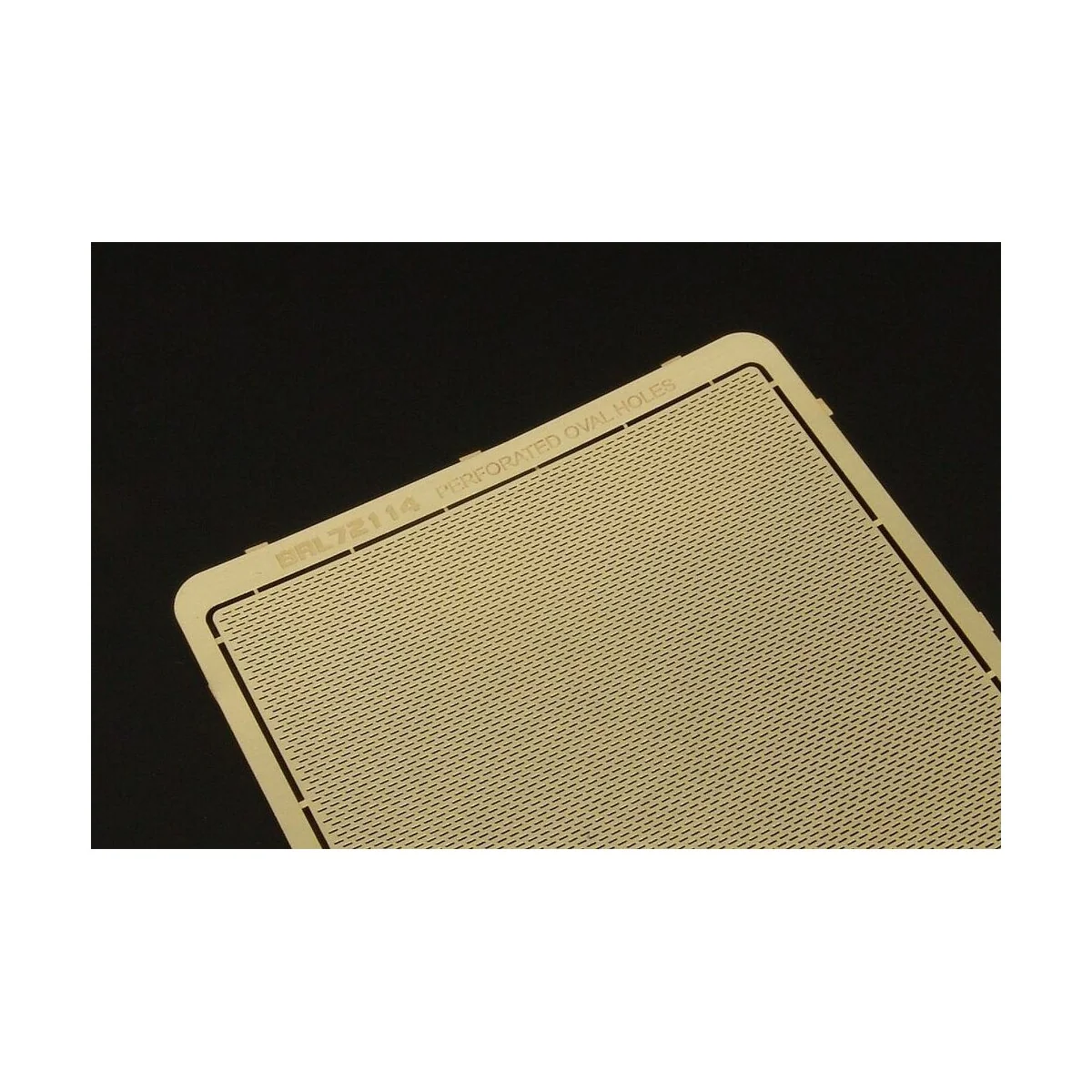 Oval holes, 1/72 - Brengun BRL72114