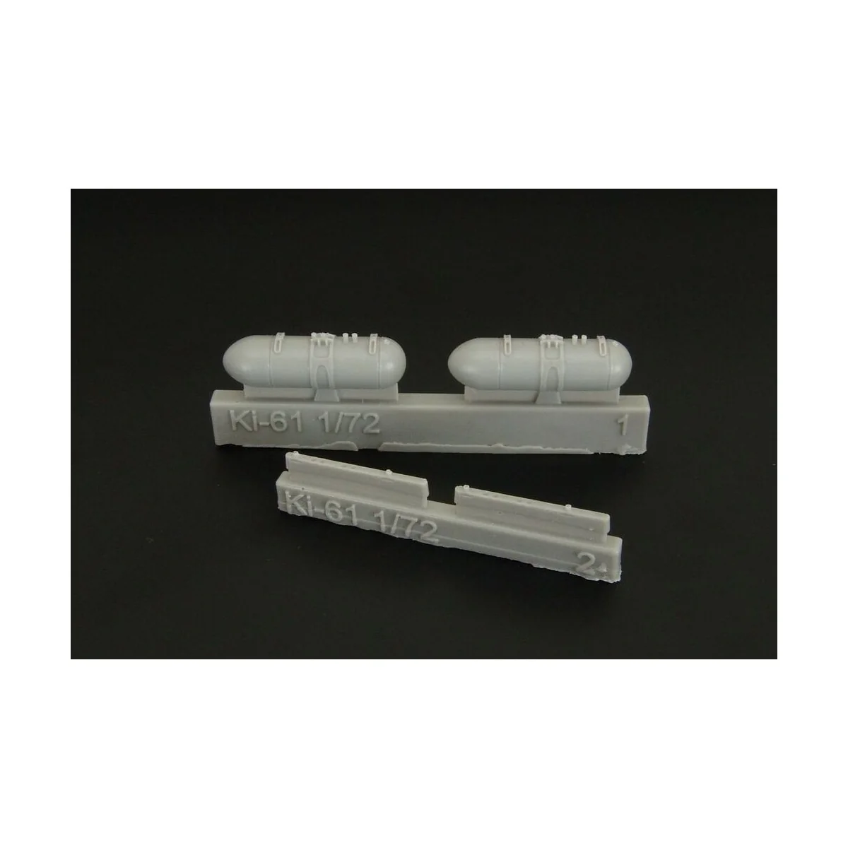 Ki-61 Id Hien Wing Racks & Drop Tanks, 1/72 - Brengun BRL72153