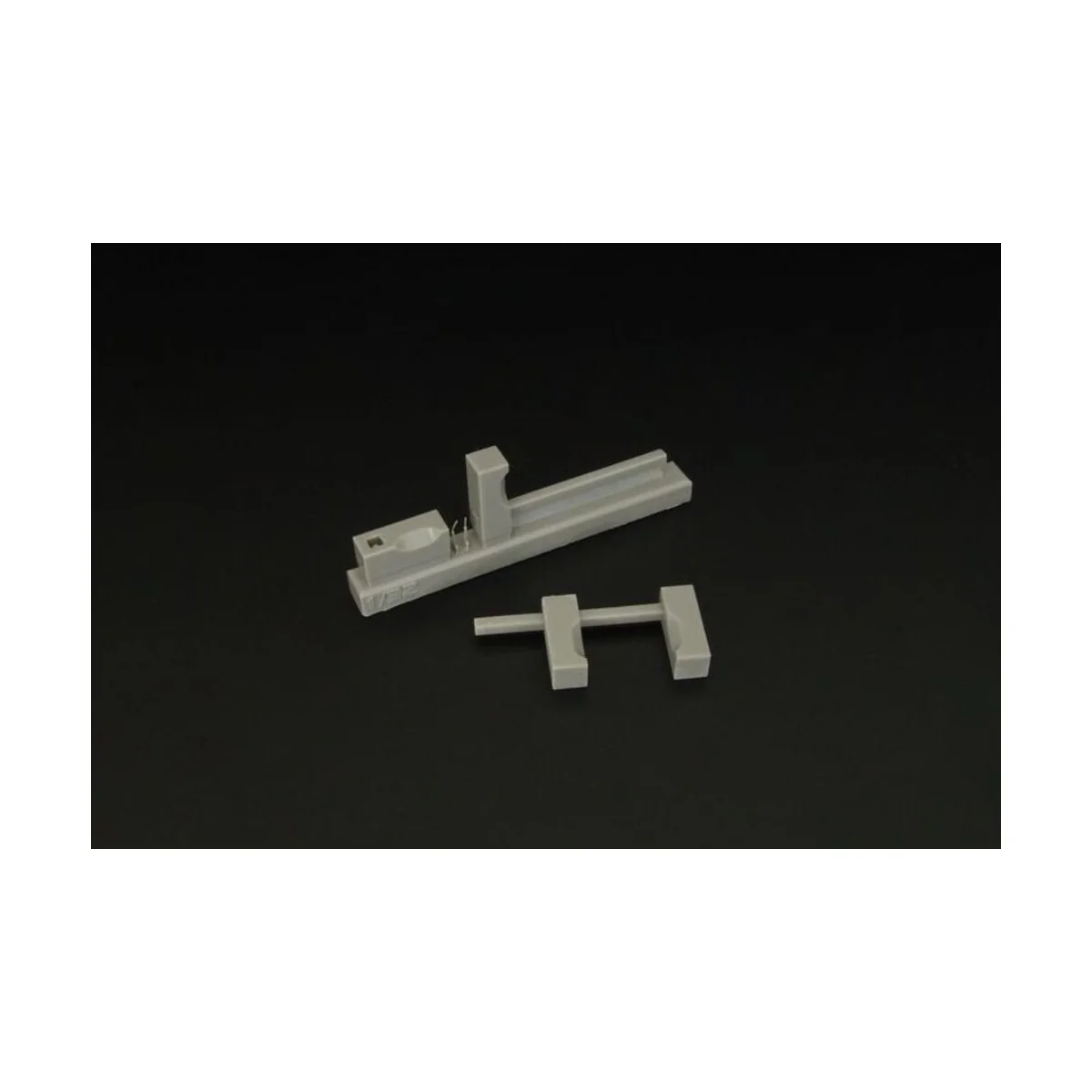 WWII U S Navy Wheel chocks, 1/72 - Brengun BRL72162
