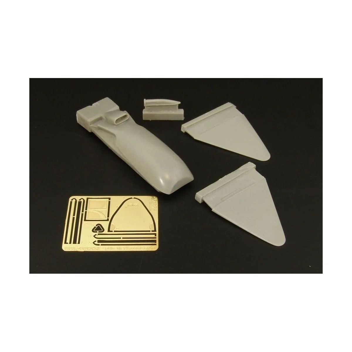Spitfire Mk VII conversion set, 1/48 - Brengun BRL48002