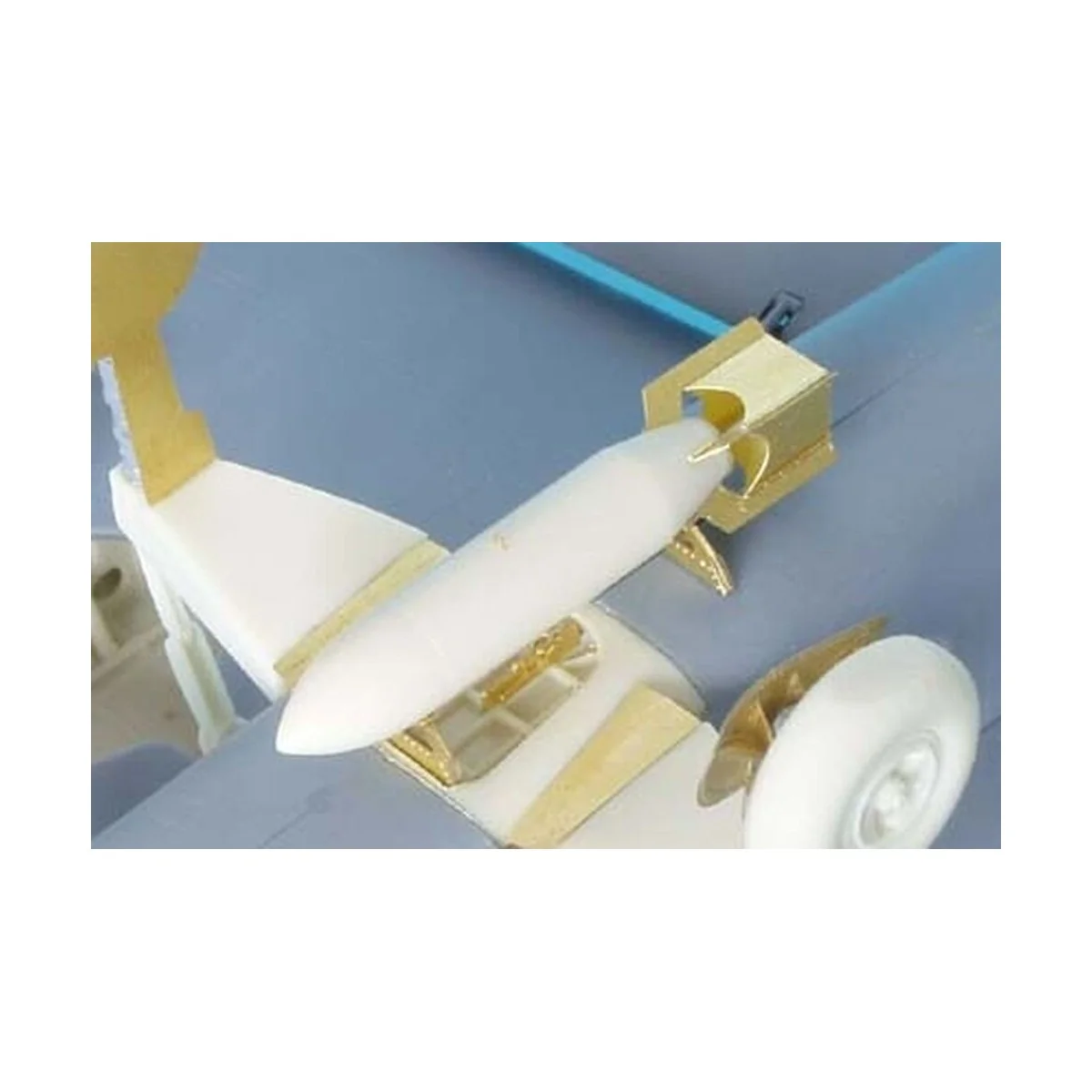 US 1600lb AP b, 1/48 - Brengun BRL48021