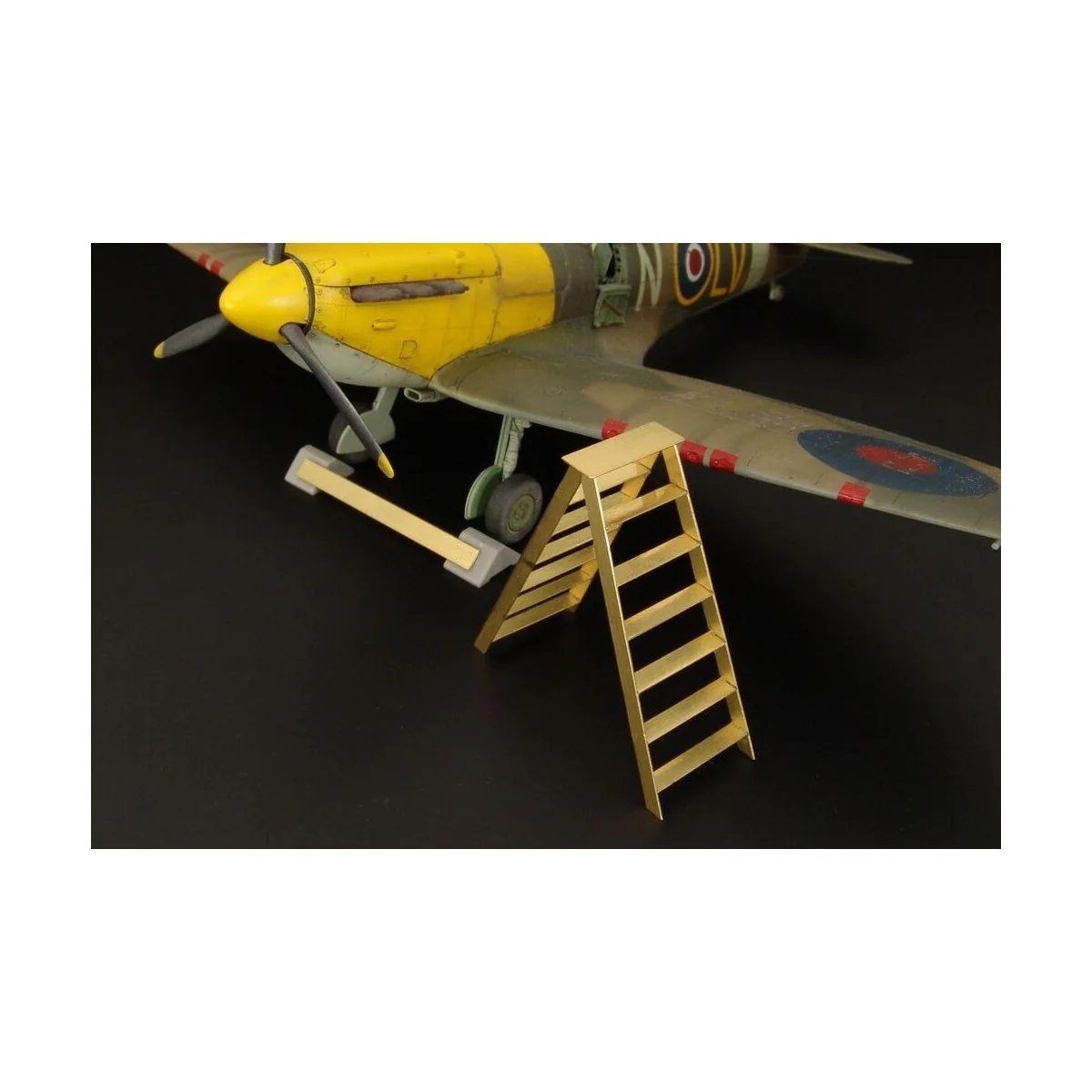 British wheel chock - ladder, 1/48 - Brengun BRL48046