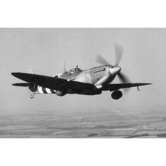 Beer Spitfire Mk IX, 1/48 - Brengun BRL48054