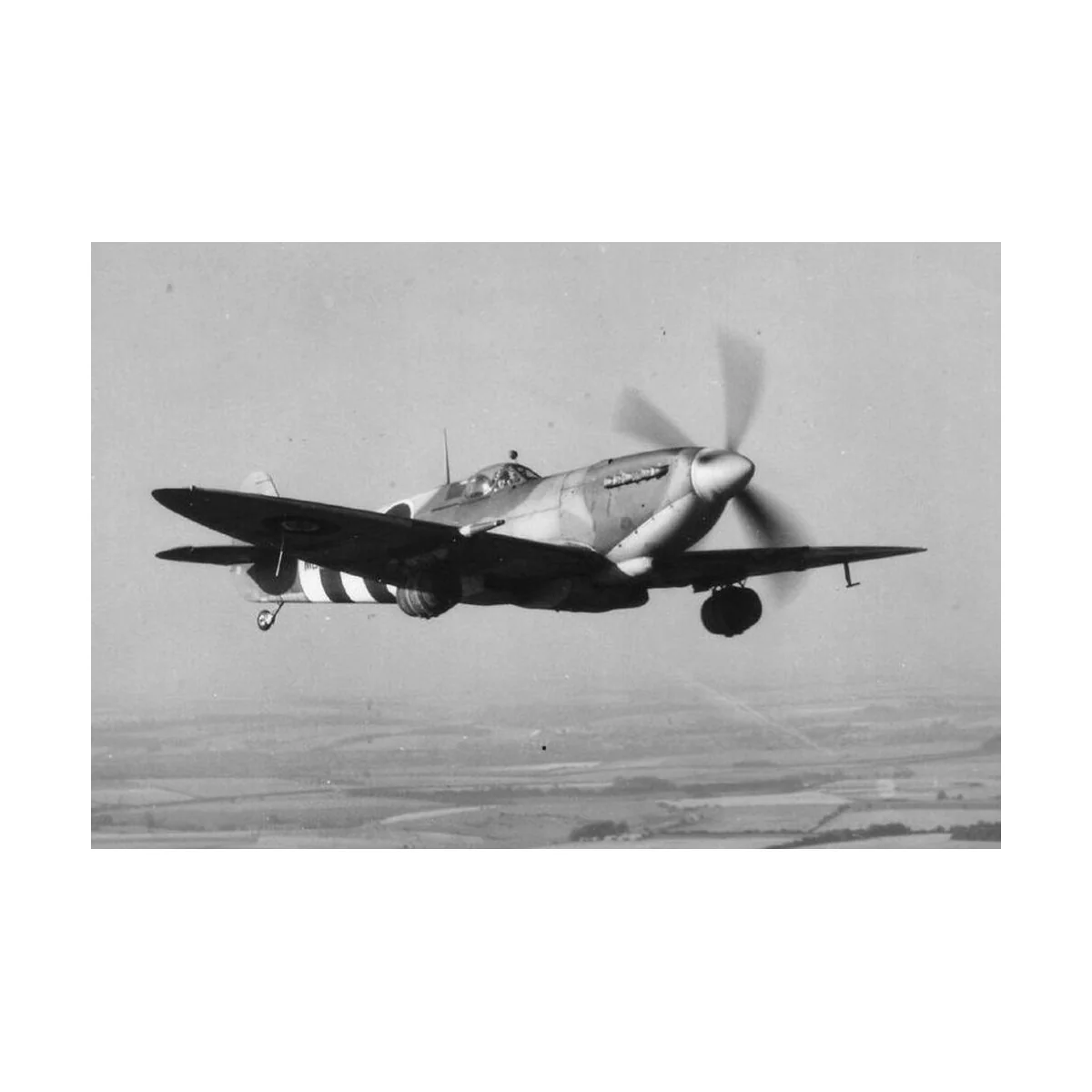 Beer Spitfire Mk IX, 1/48 - Brengun BRL48054