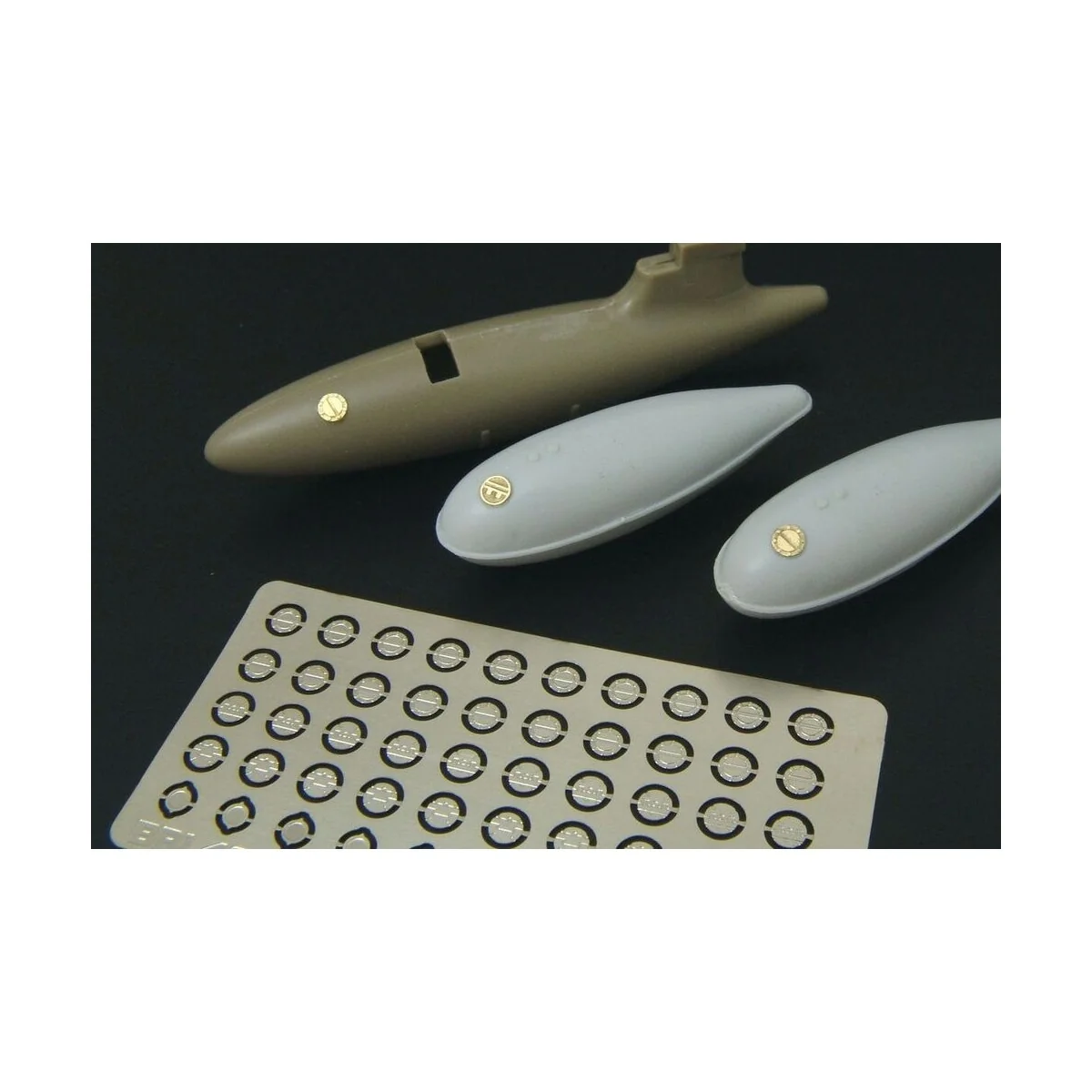 U S drop tanks caps, 1/48 - Brengun BRL48070