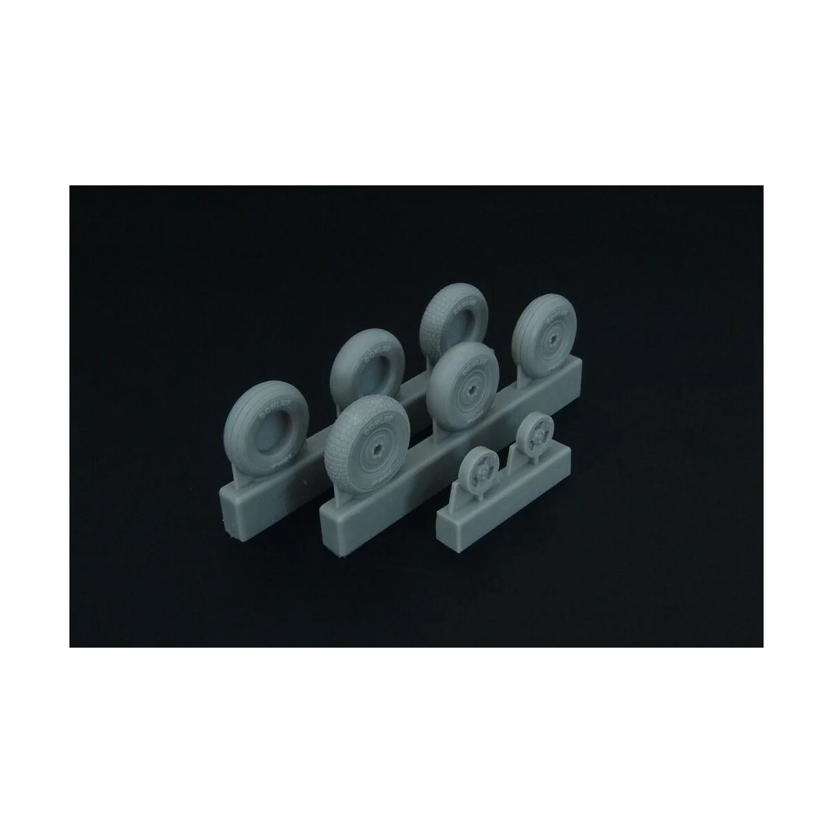Spitfire 3 spoke wheels set (3 types of tires), 1/48 - Brengun BRL4...