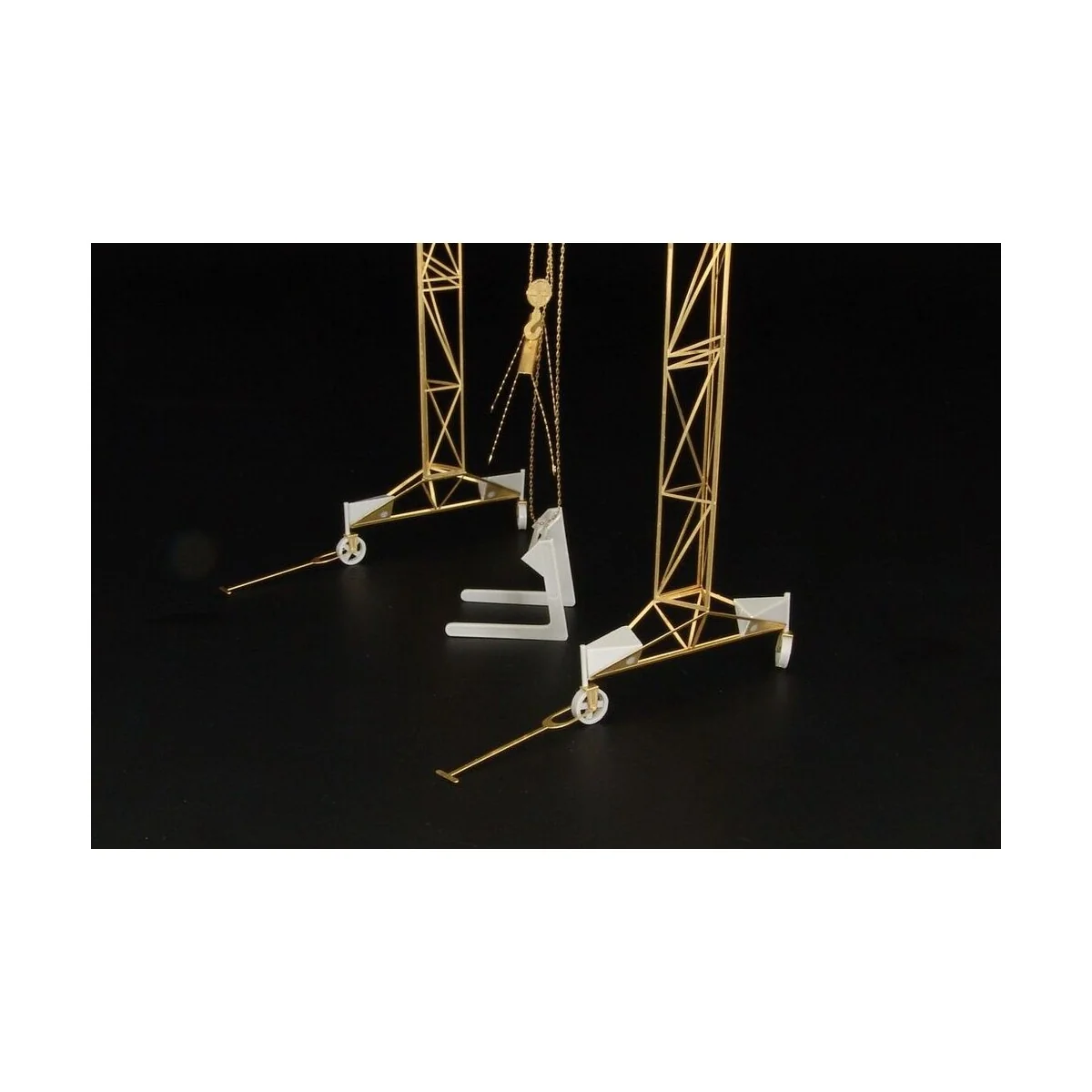 German airfield portal crane, 1/48 - Brengun BRS48004