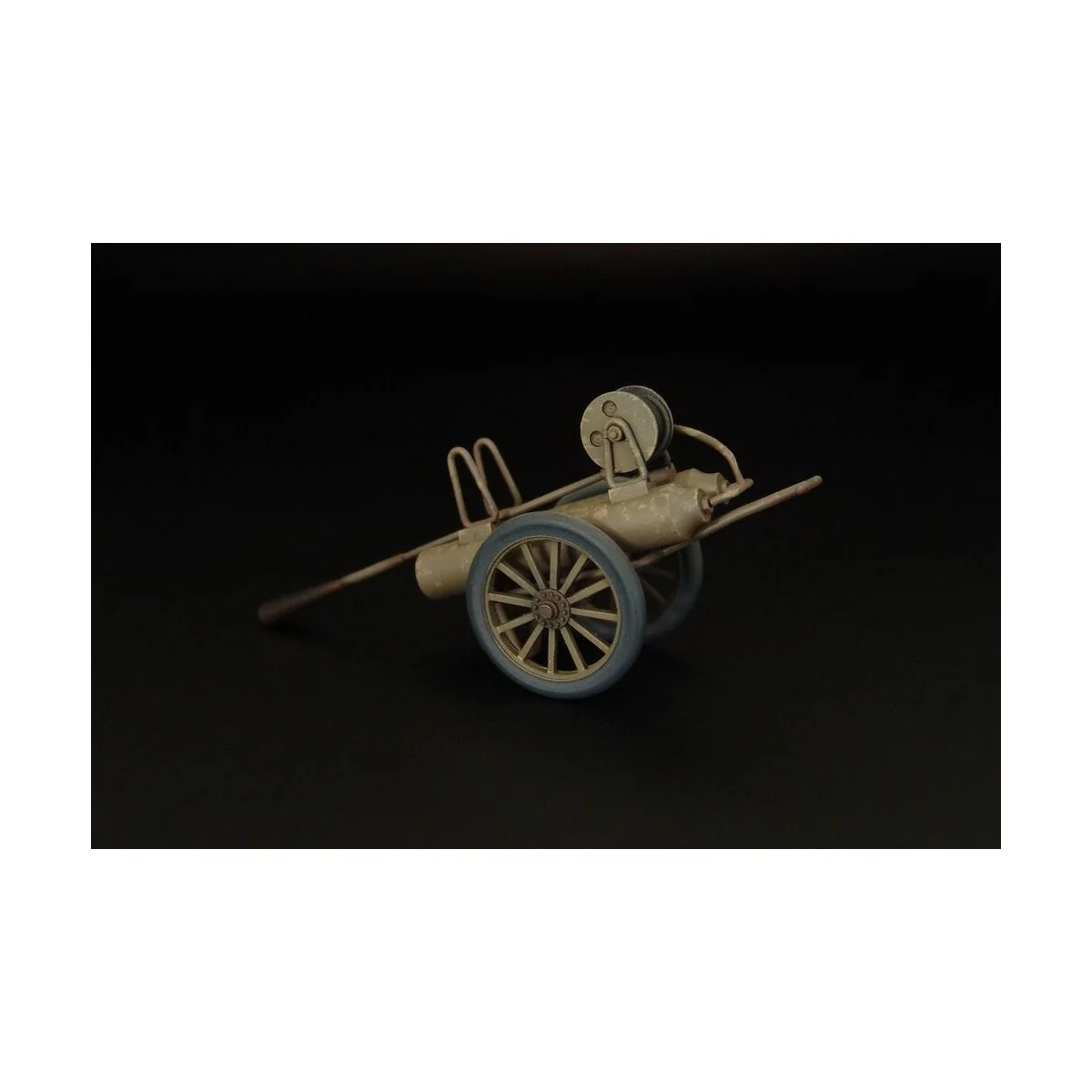 Japanese airfield fire-extinguisher, 1/48 - Brengun BRS48007
