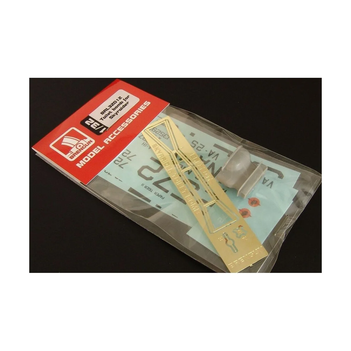 Toilet bomb for Skyraider, 1/32 - Brengun BRL32012