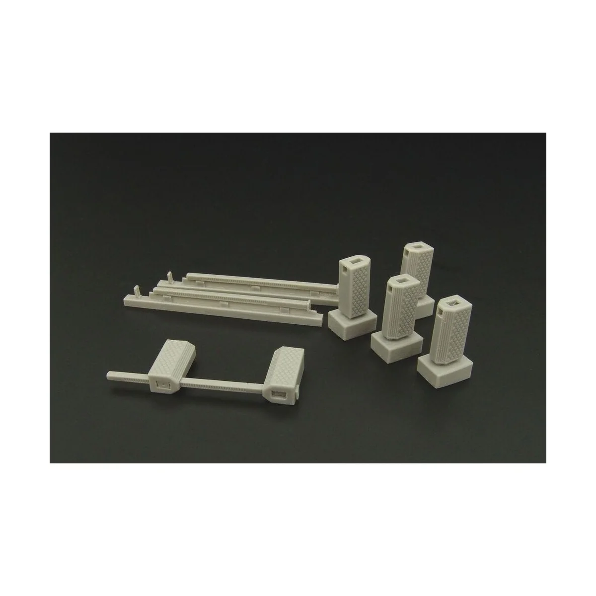 US Navy wheel chocks (modern), 1/32 - Brengun BRL32018